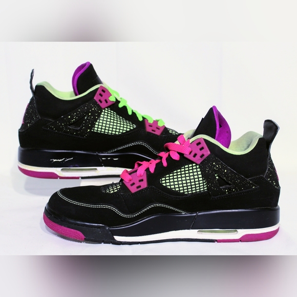 Nike Other - Nike Air Jordan 4 Retro GS "Fuchsia," cir. 2015, 8.5Y (10.5 women's)
